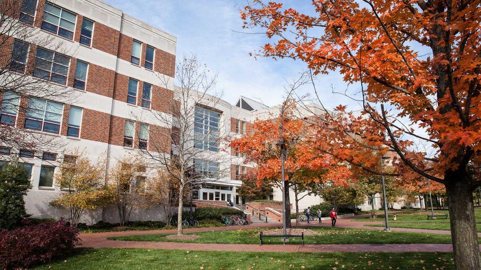 Exterior of the Smith Business School