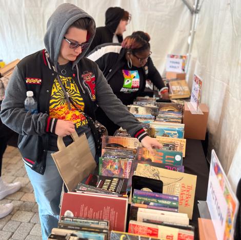 Students at an annual free library program