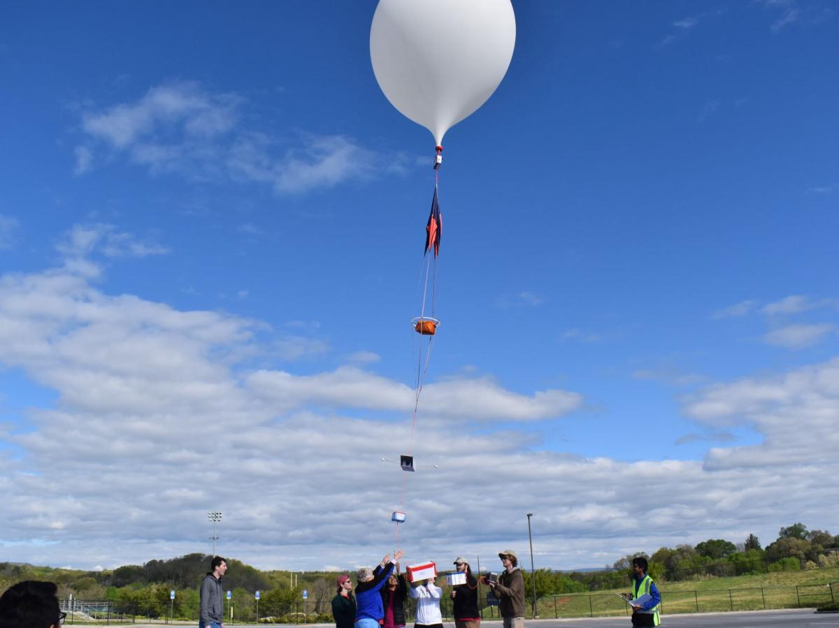 students at balloon launch